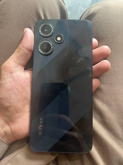 Infinix Hot 30 Play 17 k neche messg mat karna