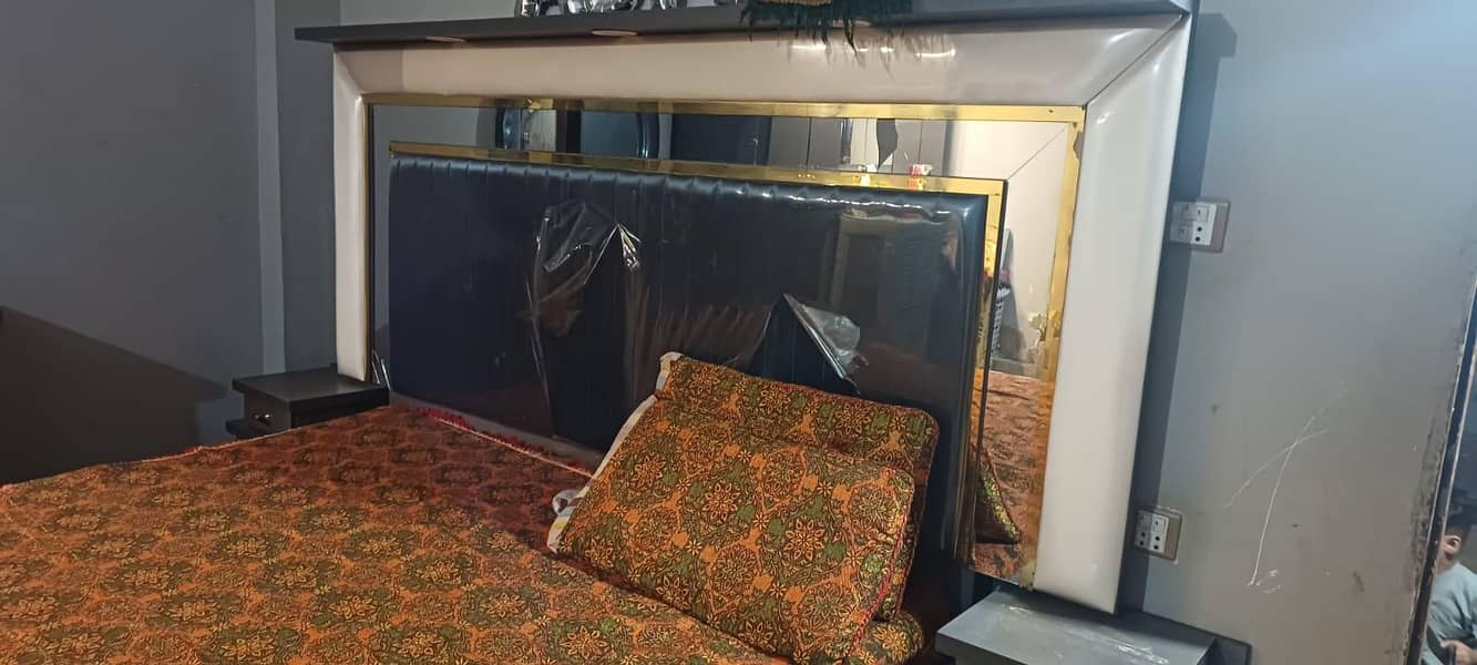 Bed & dresser 3