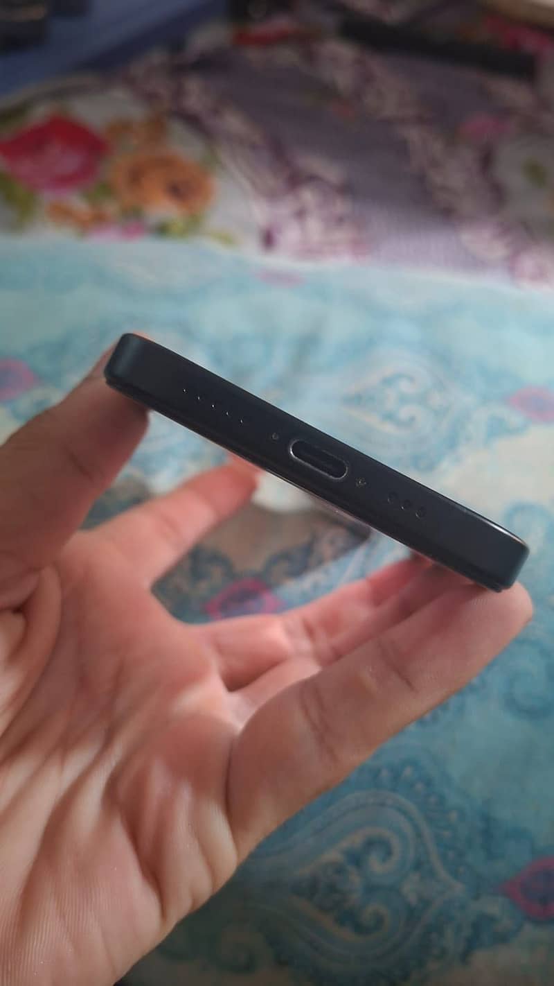 Apple iPhone 15 2
