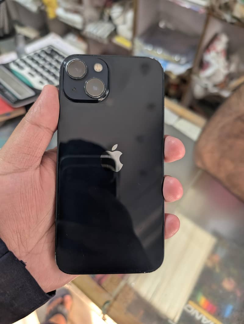 Apple iPhone 13 6