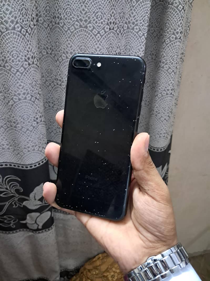Apple iPhone 7 Plus 6