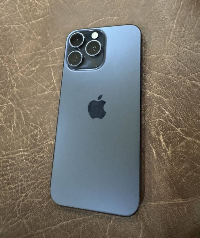 Apple iPhone 15 Pro Max 2