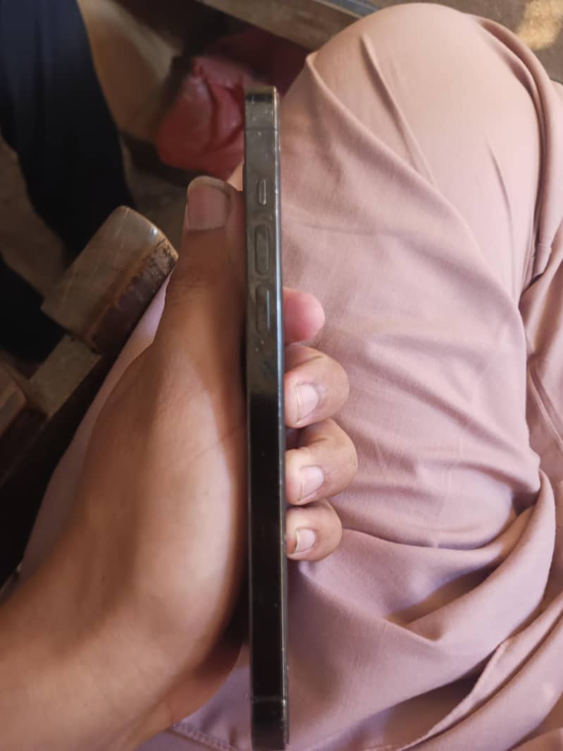 Apple iPhone 14 Pro Max 3