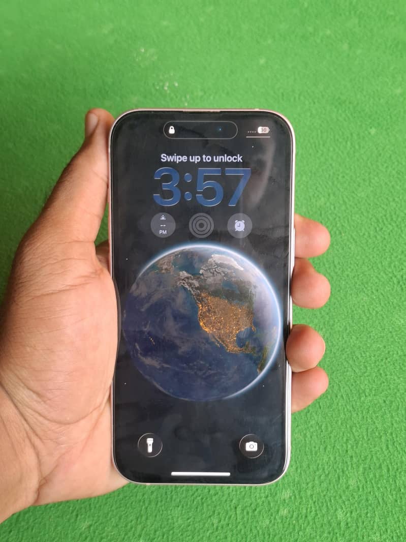 Apple iPhone 15 2