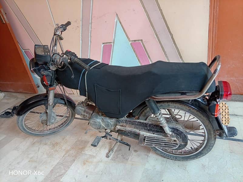 Unique UD 70 5