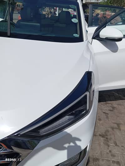 White Hyundai Tucson 2021 FWD GLS Sports