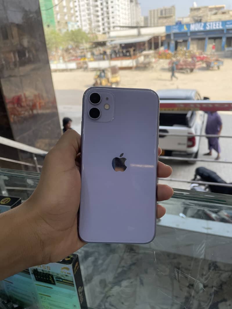 Apple iPhone 11 4