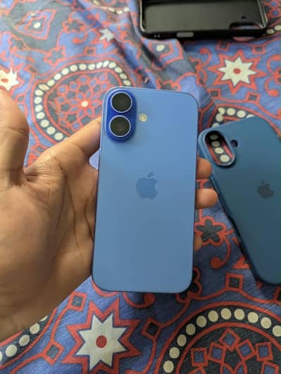 Apple iPhone 16