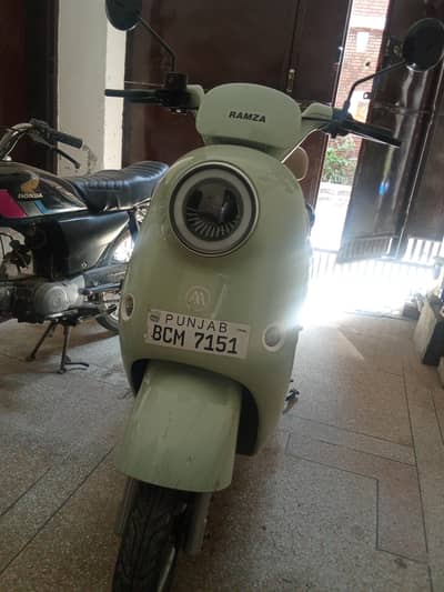 Electric Scooty – Excellent Condition | 12 Months Battery Warranty hu
