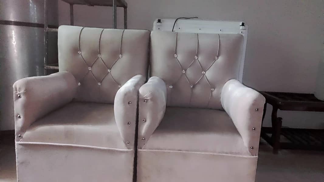 sofa chairs 0