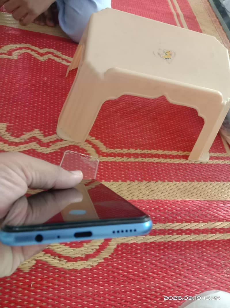 Vivo V21e 4