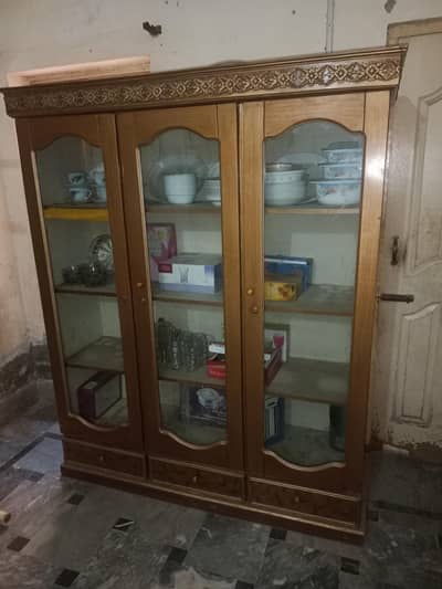 Crockery Showcase available for sale in Good Condition
