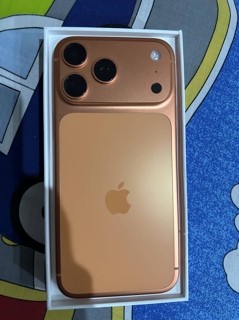 Apple iPhone 17 Pro Max 3