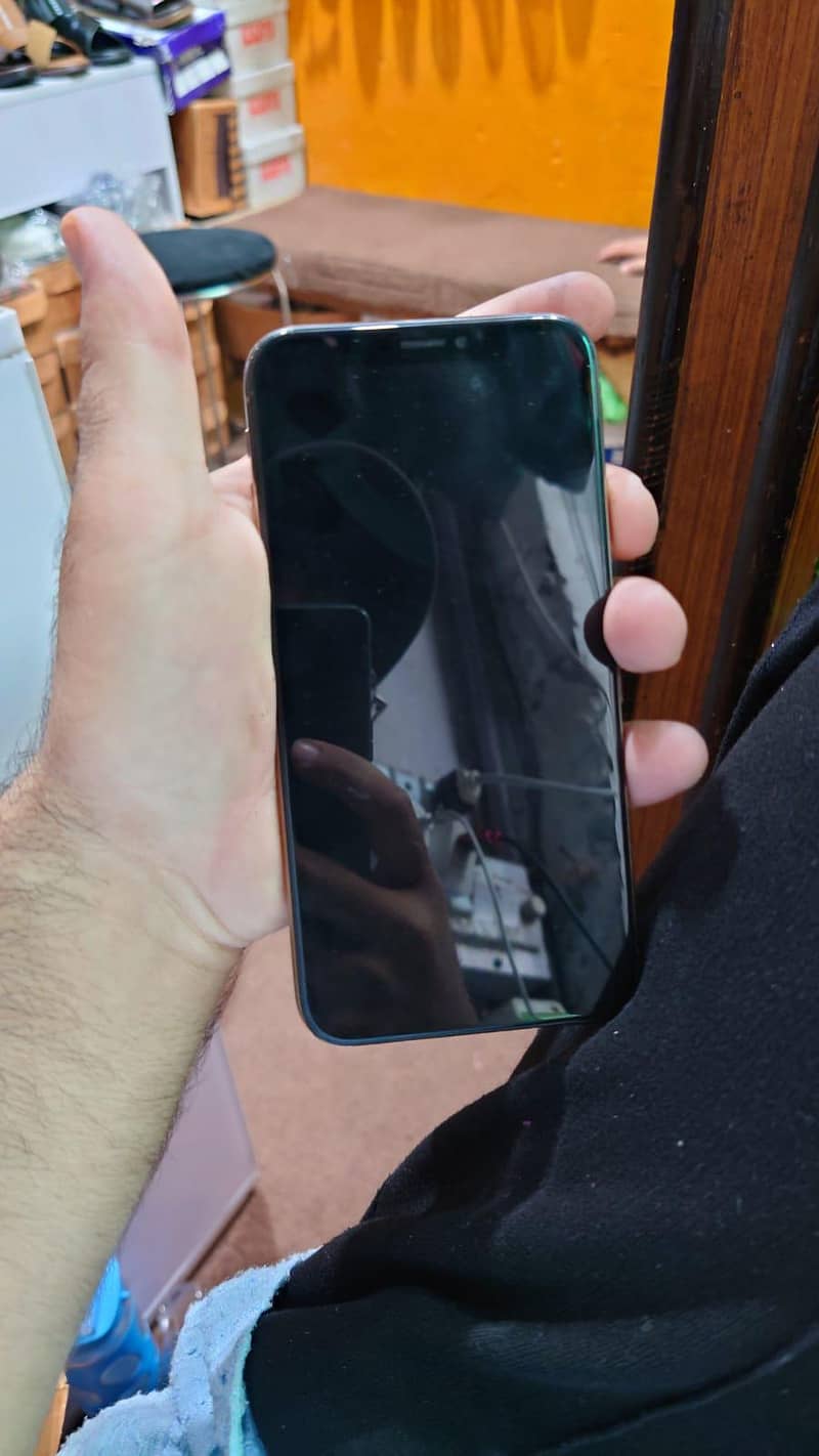 Apple iPhone X 2