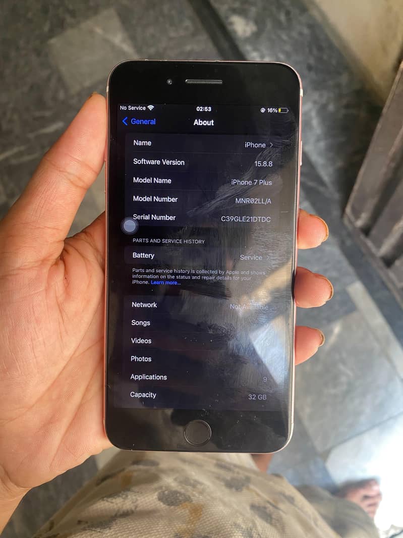 Apple iPhone 7 Plus 6