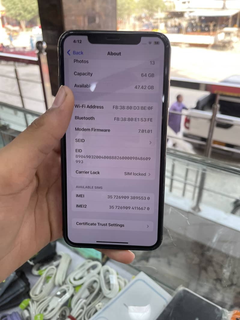 Apple iPhone XS Max 9