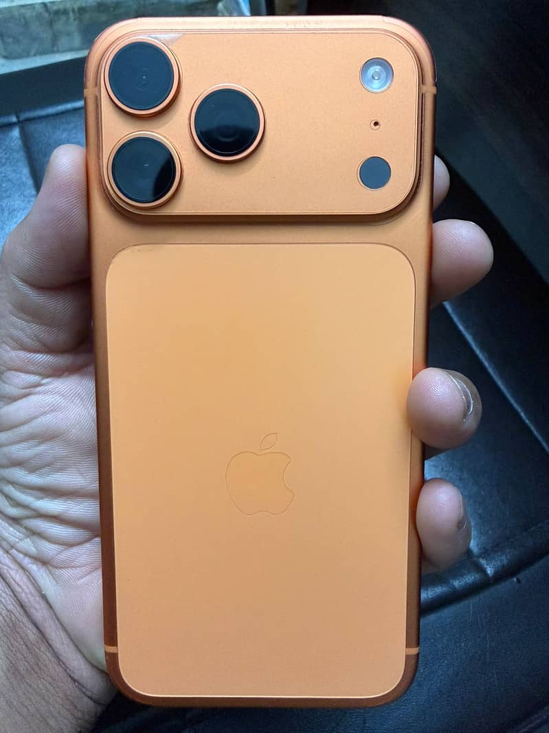 Apple iPhone 17 Pro Max 0