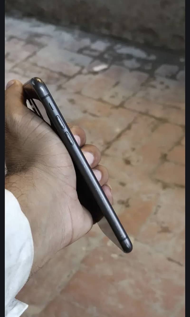 Apple iPhone 11 2