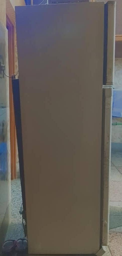 Refrigerator 1