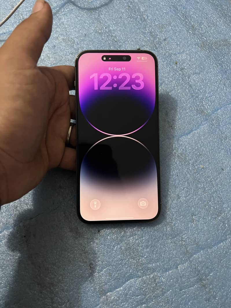 Apple iPhone 14 Pro Max 0