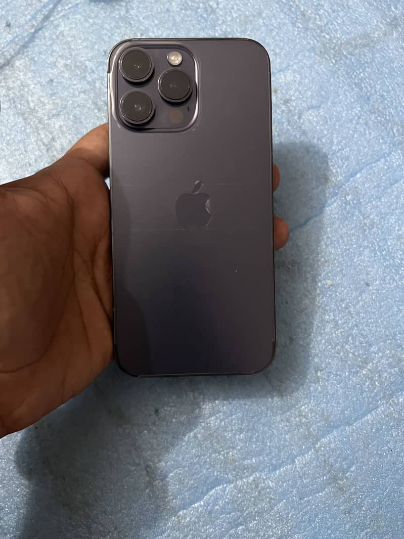 Apple iPhone 14 Pro Max 1