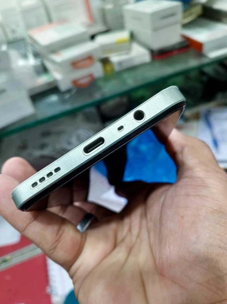 Realme Note 60x 4