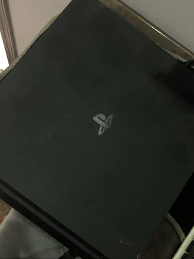 I’m selling my ps4.10/10 condition