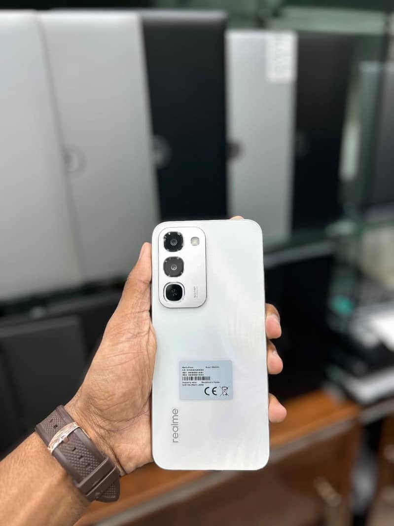 realmeC100 1