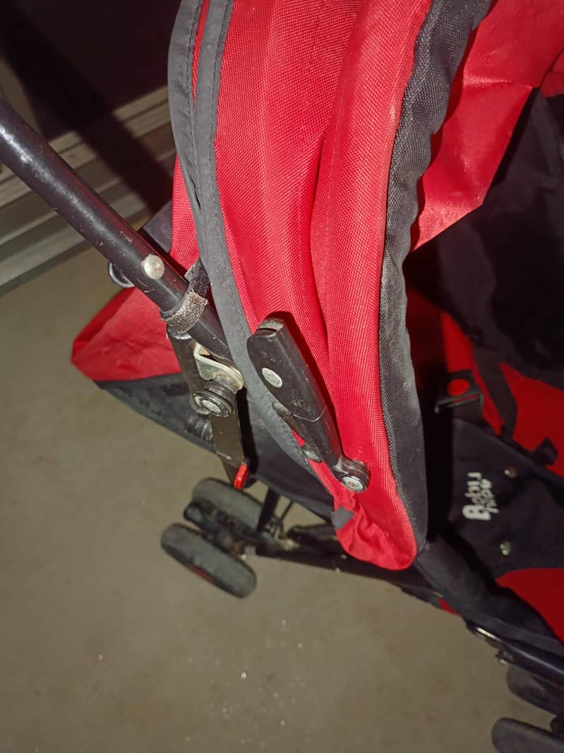 Stroller 0