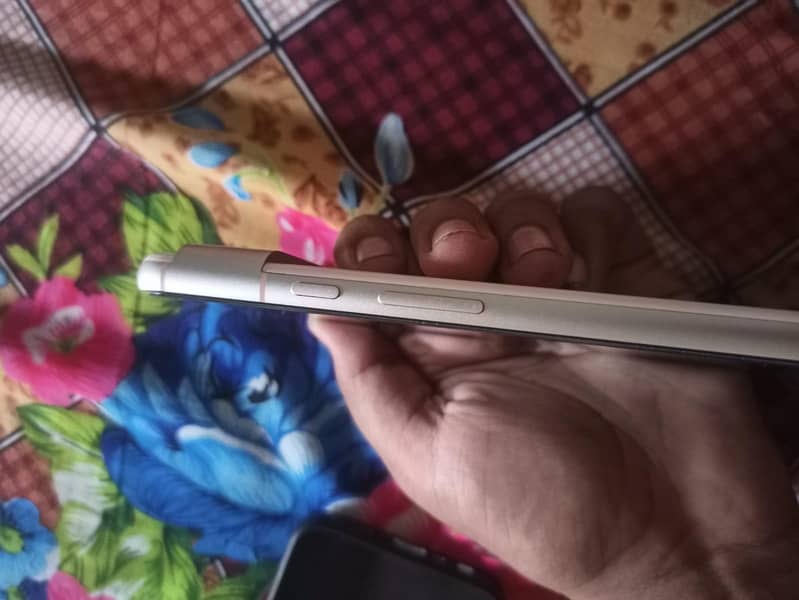 Google Pixel 8 2