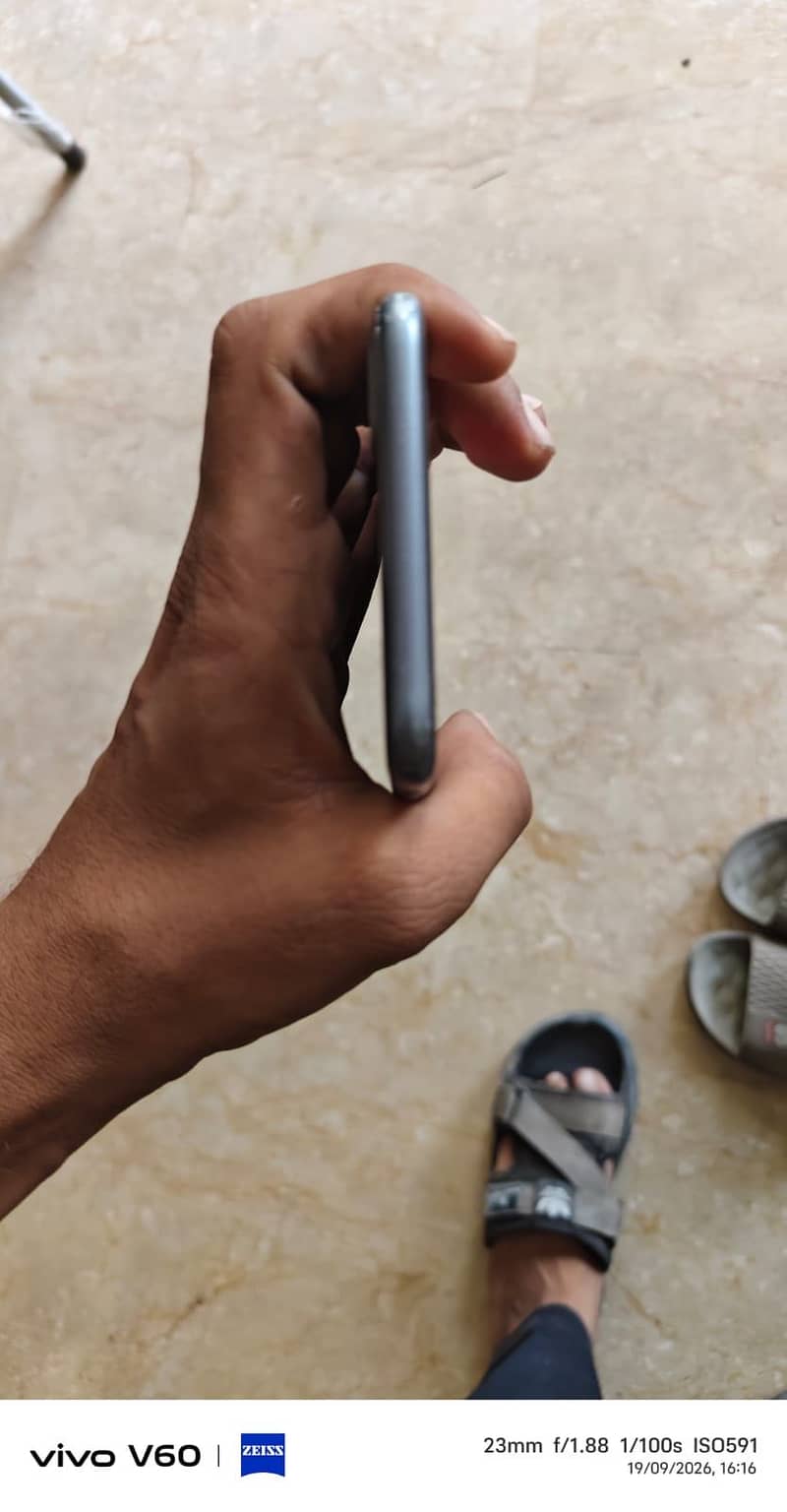 Apple iPhone 8 Plus 5