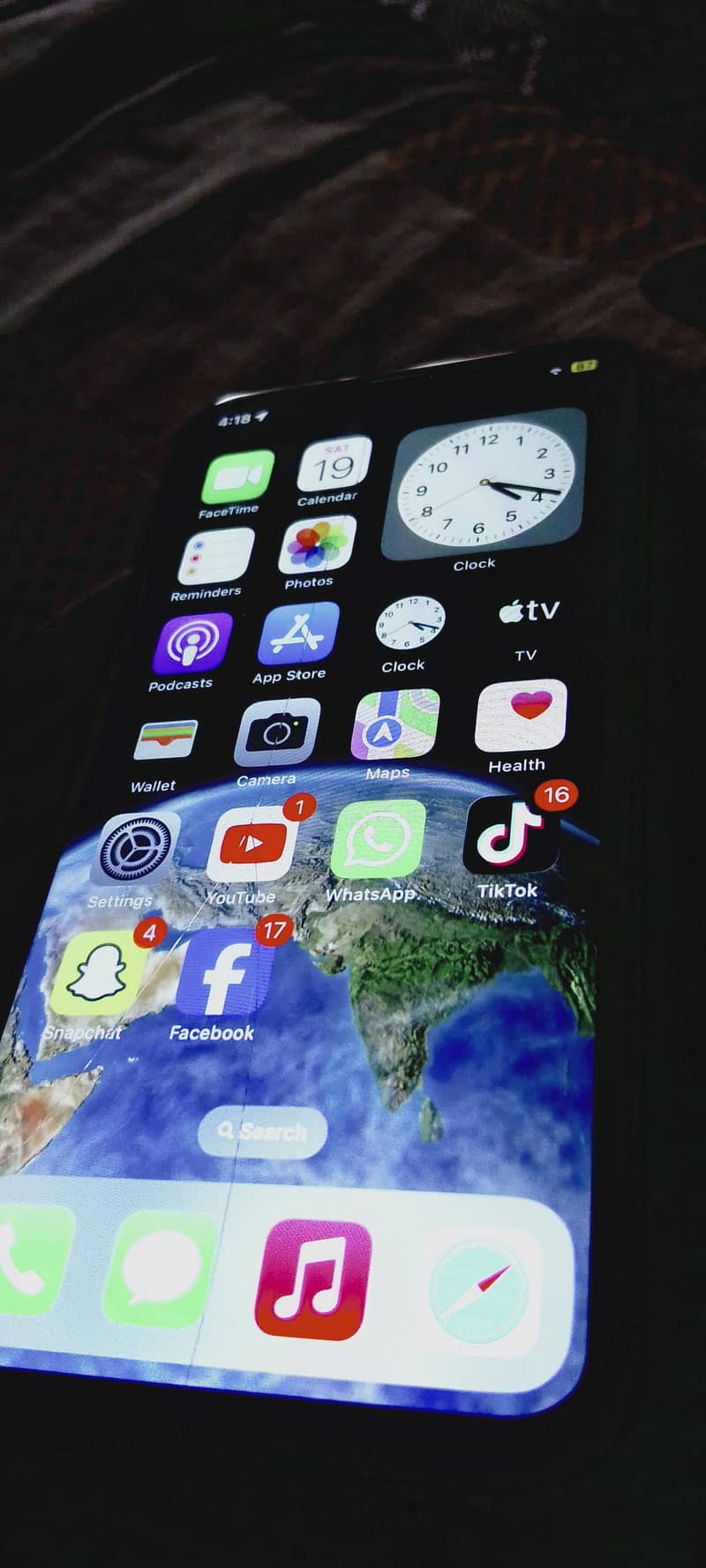 Apple iPhone X 4