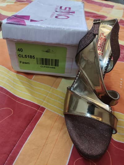 Brand New Ladies Sandals (Size 40) – Dark Brown & Gold – Original Box