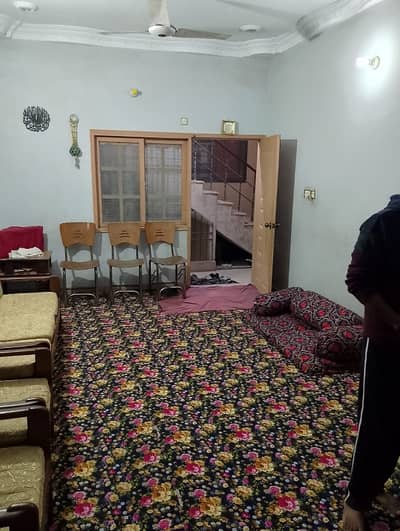 Spacious Prime Location 240 Square Yards House Available For Sale In Federal B Area - Block 9