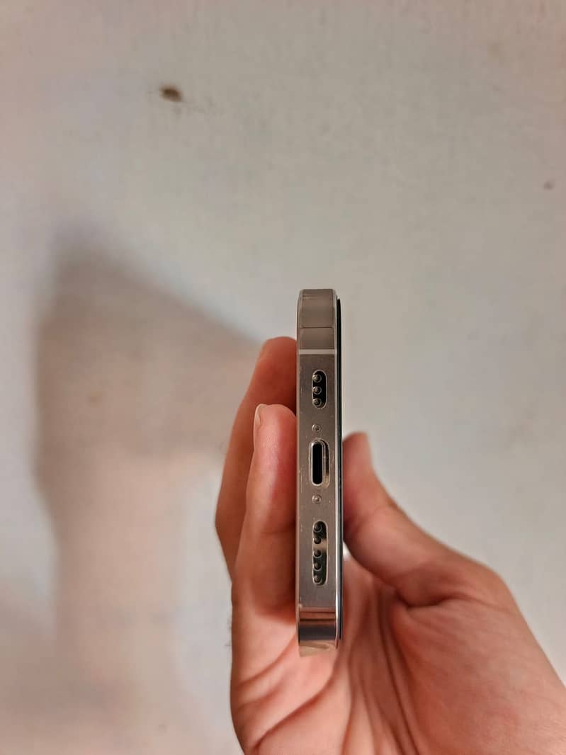 Apple iPhone 13 Pro 1