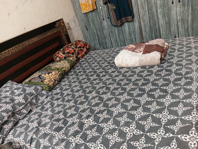 King Bed / Double Bed 3