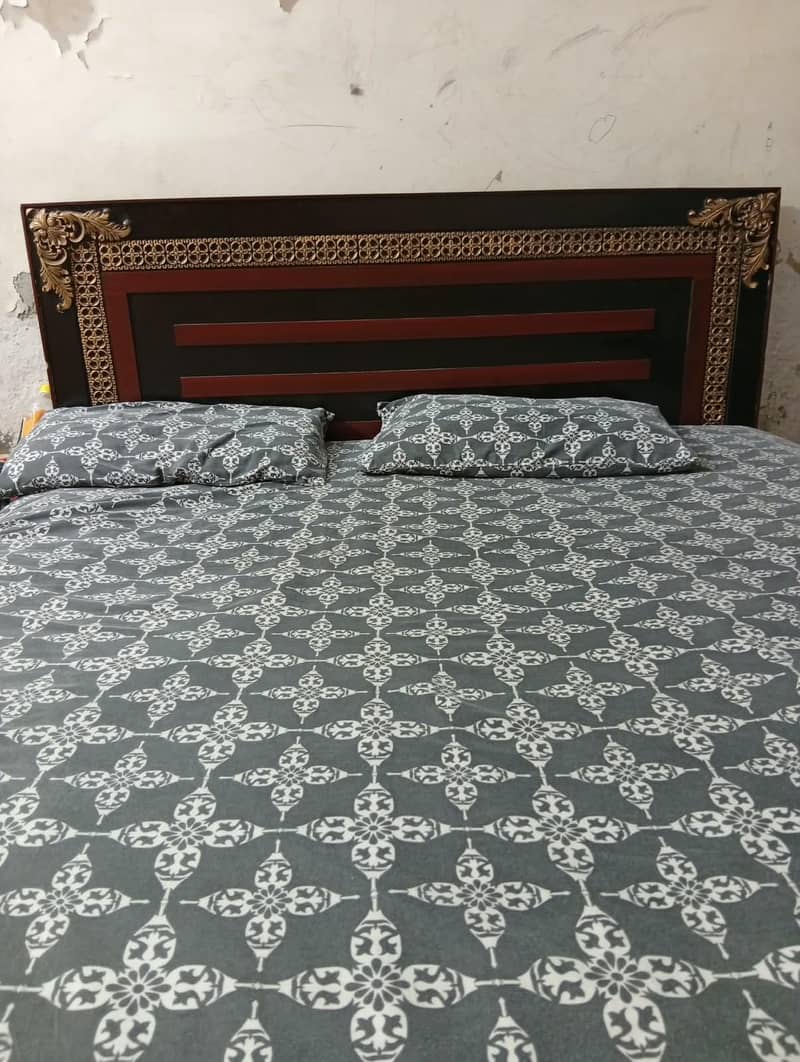 King Bed / Double Bed 6