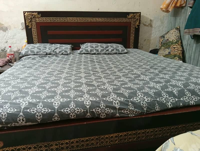 King Bed / Double Bed 8