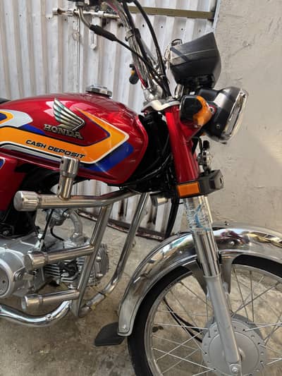 Honda CD 70 2025