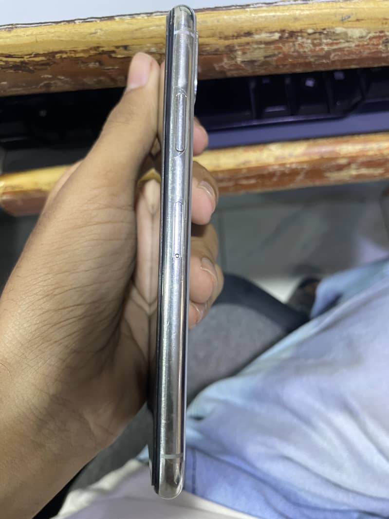 Apple iPhone X 2