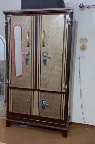 2 portion Cupboard New brand