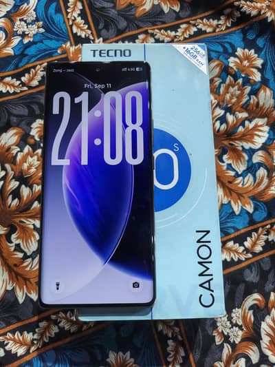 Tecno CAMON 30S, Gold 8/256, 10/10 with box and charger