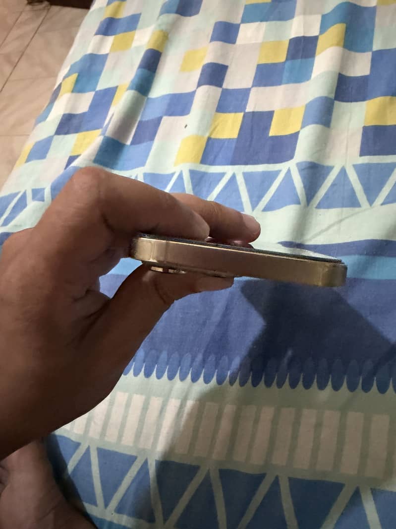 Iphone 13 pro 4