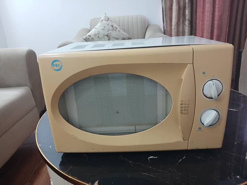 Microwave Oven. . 1