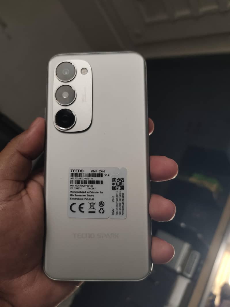 tecno spark 40pro plus 0