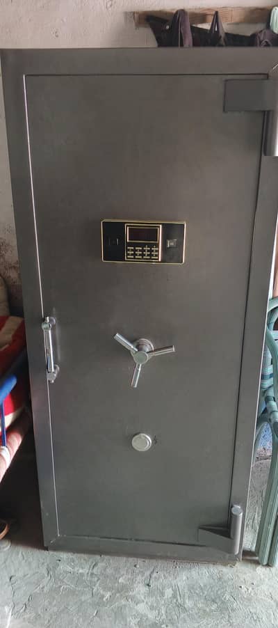 Heavy Digital  locker brand new