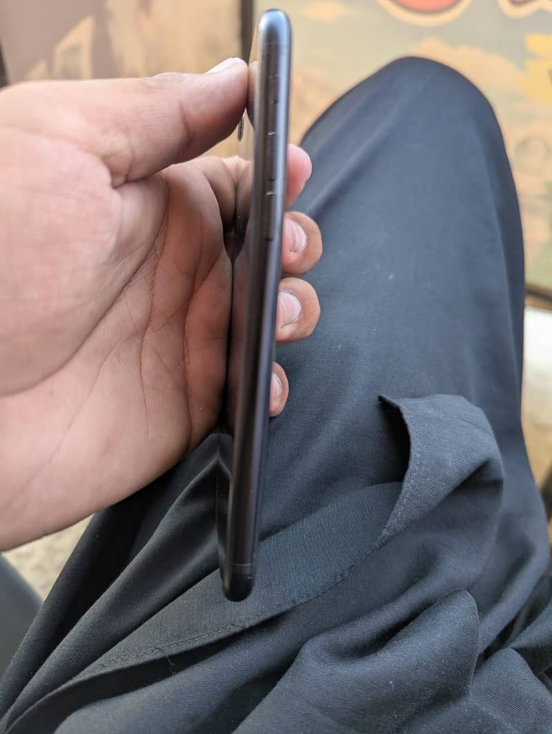 Apple iPhone SE 15