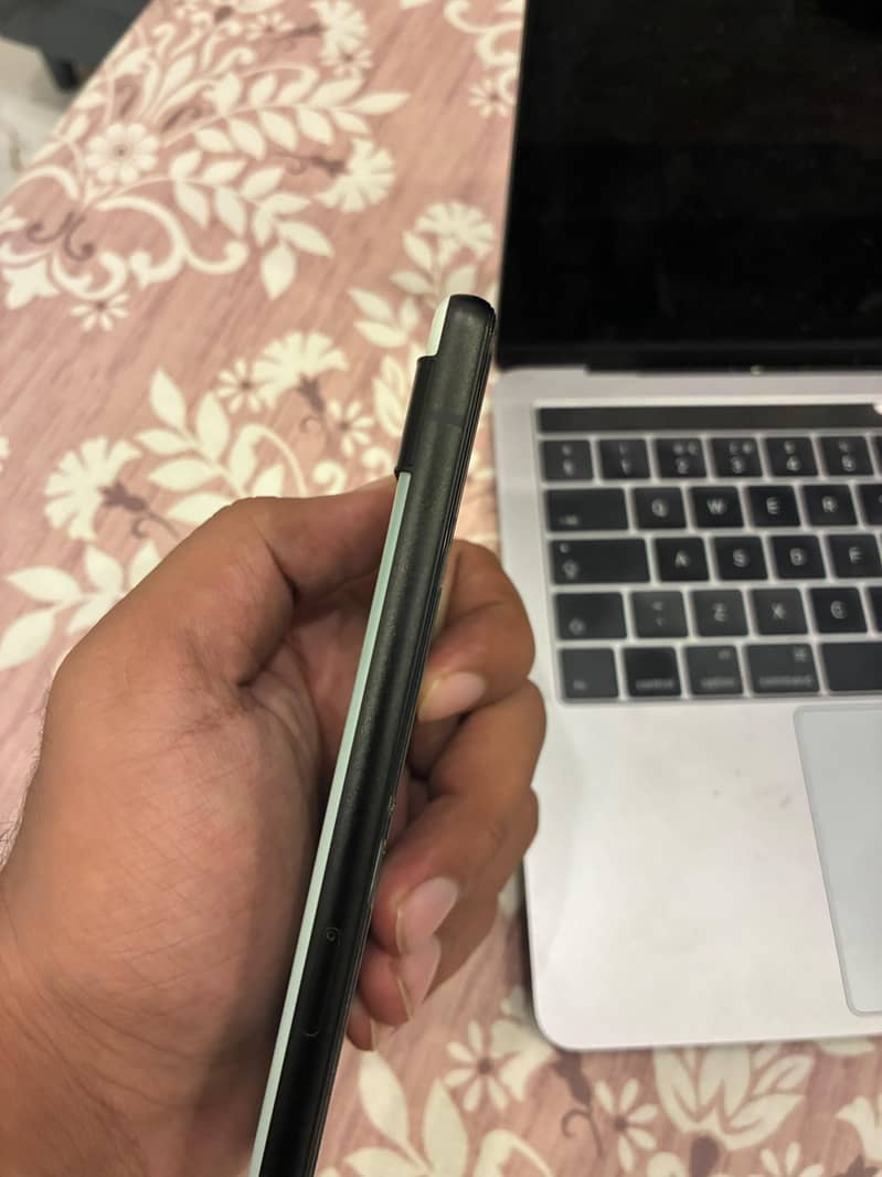 Google Pixel 6a 1