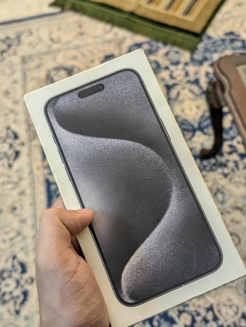 Apple iPhone 15 Pro Max 5