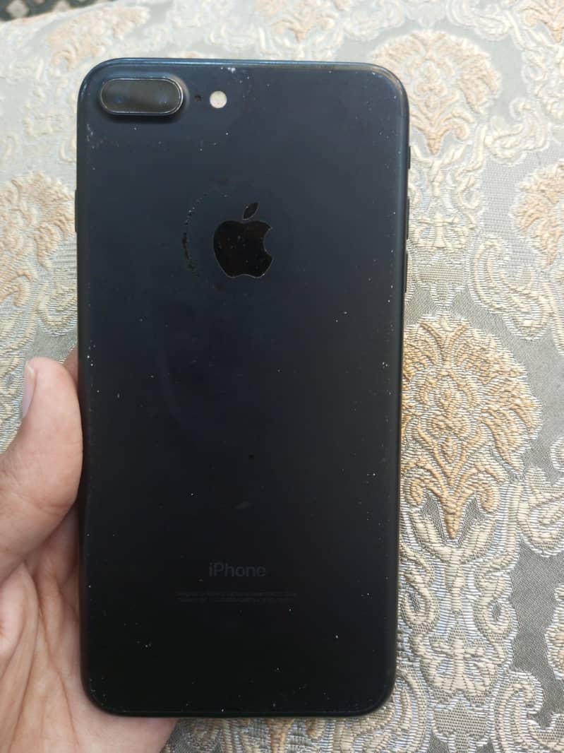 Apple iPhone 7 Plus 1